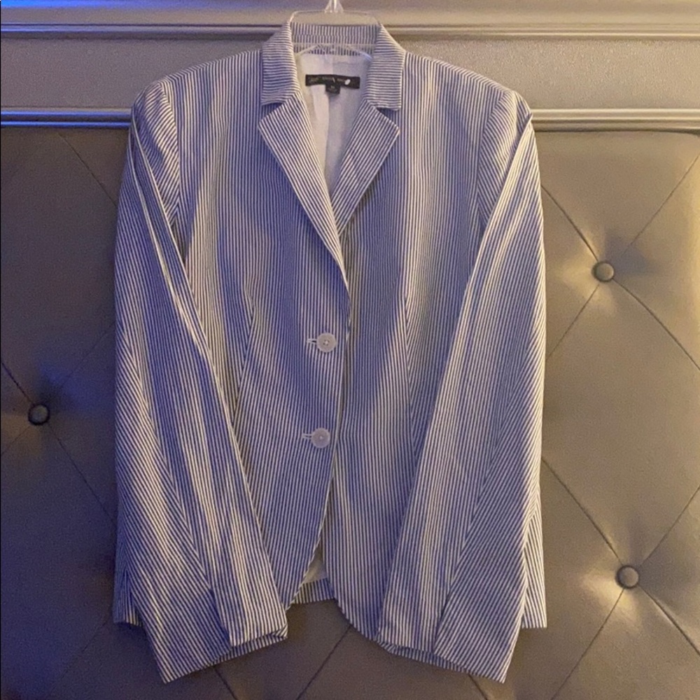 Brooks Brothers fit blazer.